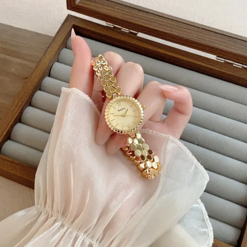 NAIDU Watch - Item 4 Model 6 - Fashionable Design, Small Dial, High Aesthetic Value