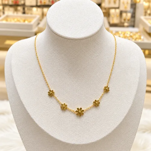 SS Daisy gold coloured 5 flower pendent