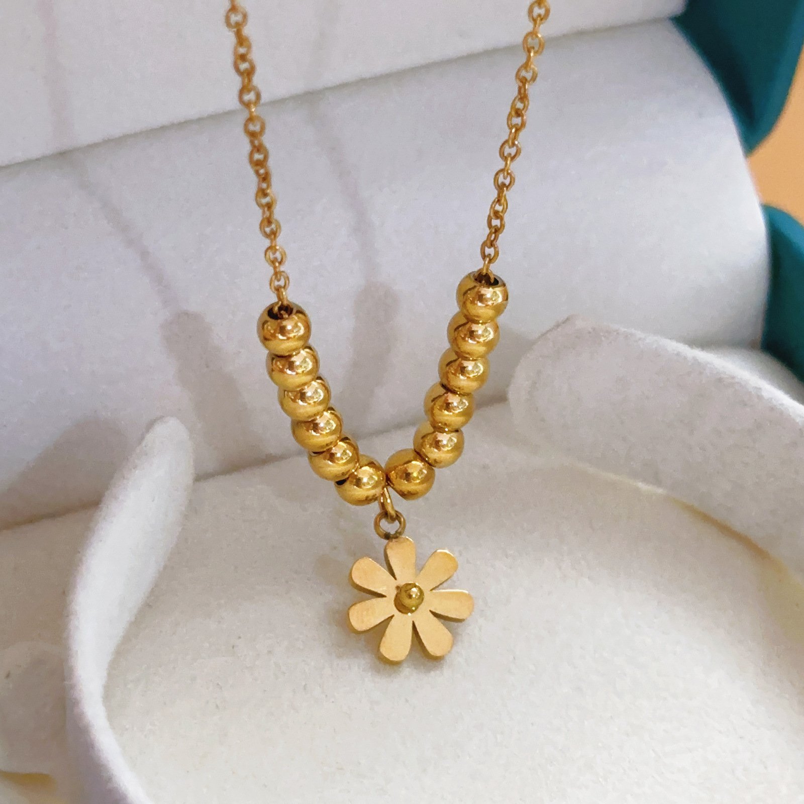 SS Necklace Daisy Ball # 13