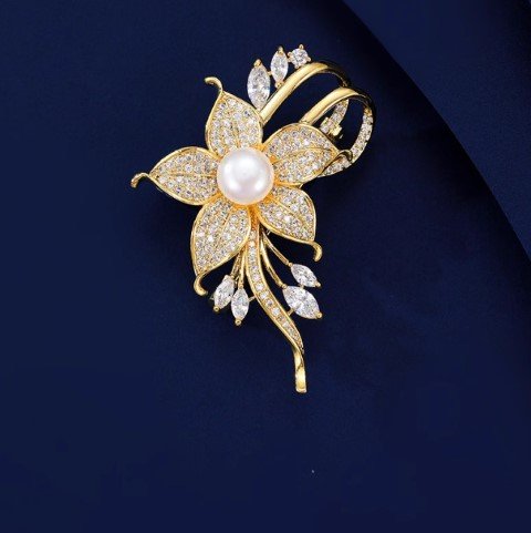 Fashion Brooch #18